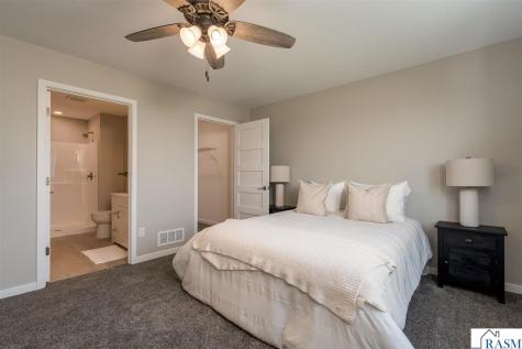 3121 Scotch Lane Mankato MN 56001