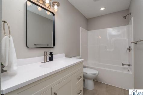 3121 Scotch Lane Mankato MN 56001