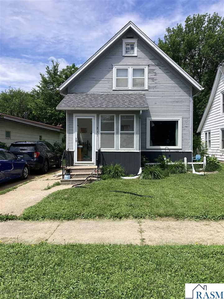 211 N Main Street Lake Crystal MN 56055