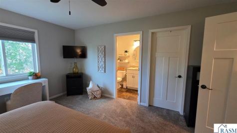 1005 E Main Street Cleveland MN 56017