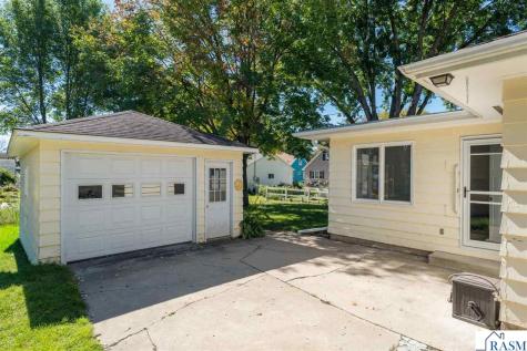 443 Harrison Avenue North Mankato MN 56003