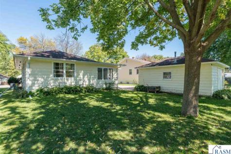 443 Harrison Avenue North Mankato MN 56003