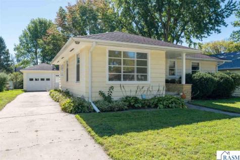 443 Harrison Avenue North Mankato MN 56003