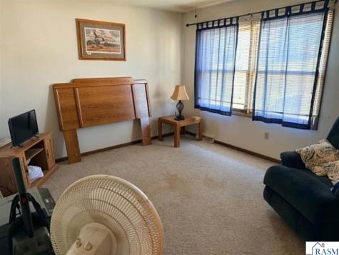 1306 S German Street New Ulm MN 56073