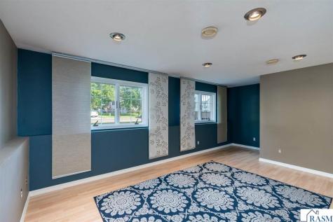 100 Uriah Court Mankato MN 56001