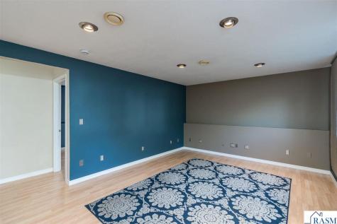 100 Uriah Court Mankato MN 56001