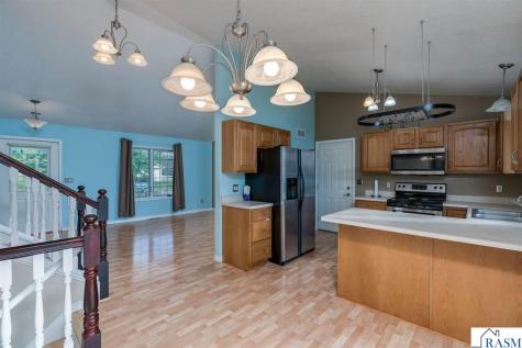 100 Uriah Court Mankato MN 56001