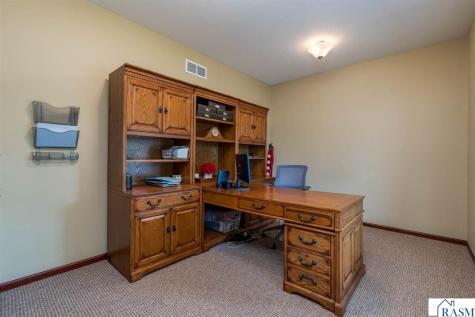 2290 Balsam Drive North Mankato MN 56003
