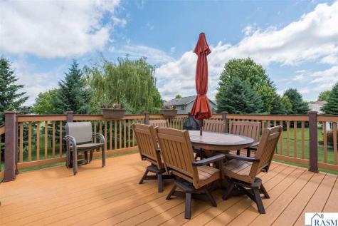 2290 Balsam Drive North Mankato MN 56003