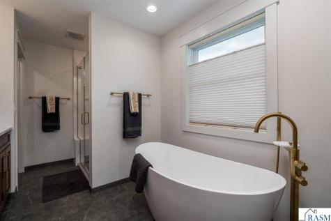 2290 Balsam Drive North Mankato MN 56003
