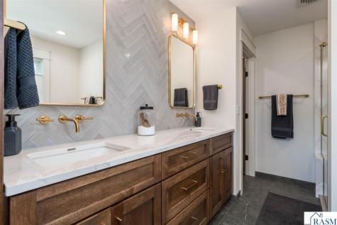 2290 Balsam Drive North Mankato MN 56003