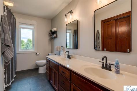 2290 Balsam Drive North Mankato MN 56003
