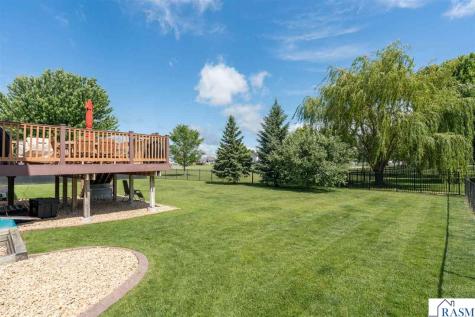 2290 Balsam Drive North Mankato MN 56003
