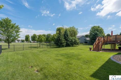 2290 Balsam Drive North Mankato MN 56003
