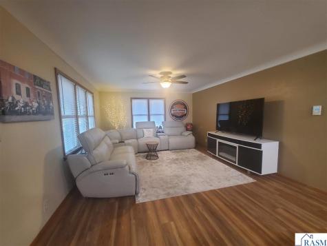 610 N 7th New Ulm MN 56073