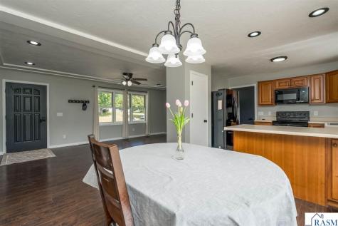 107 Meadow Lane Janesville MN 56048