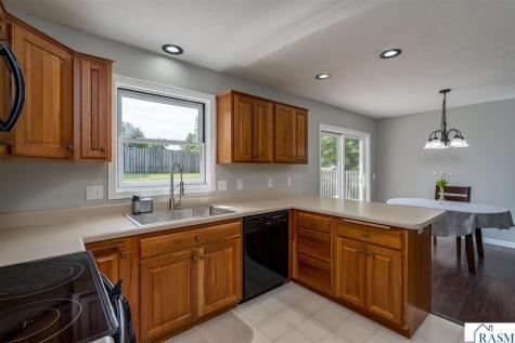 107 Meadow Lane Janesville MN 56048