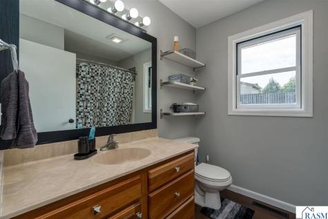 107 Meadow Lane Janesville MN 56048