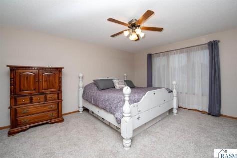 10 Cardinal Court North Mankato MN 56003
