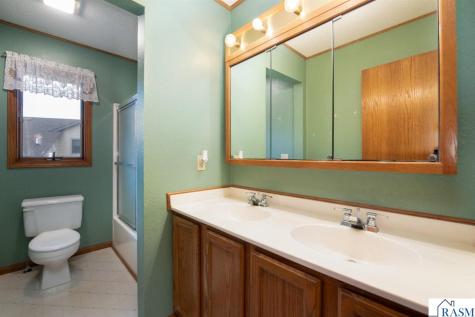 10 Cardinal Court North Mankato MN 56003