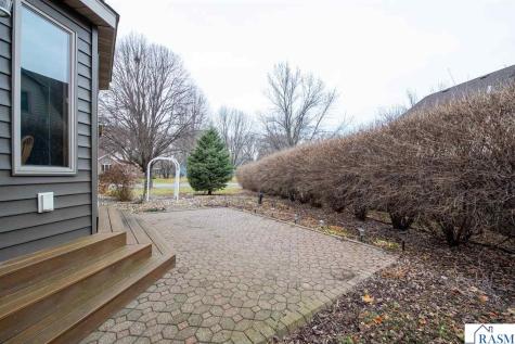 10 Cardinal Court North Mankato MN 56003