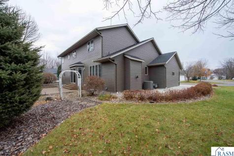 10 Cardinal Court North Mankato MN 56003