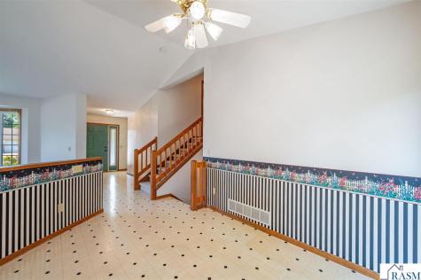 19 La Mar Court North Mankato MN 56003