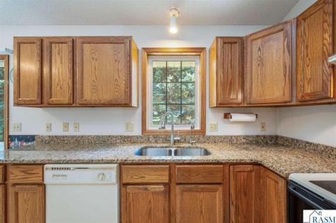 19 La Mar Court North Mankato MN 56003