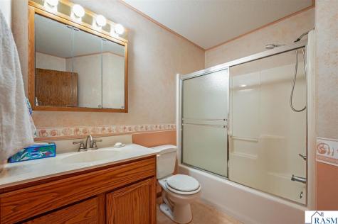 19 La Mar Court North Mankato MN 56003
