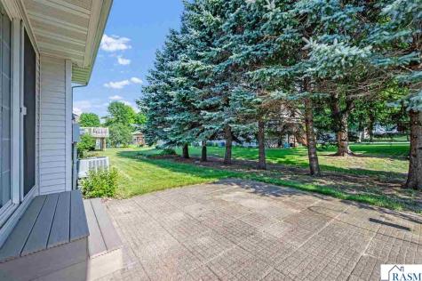 19 La Mar Court North Mankato MN 56003