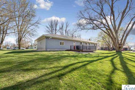 818 Lincoln Street Gaylord MN 55334