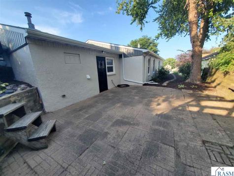 719 N Spring New Ulm MN 56073