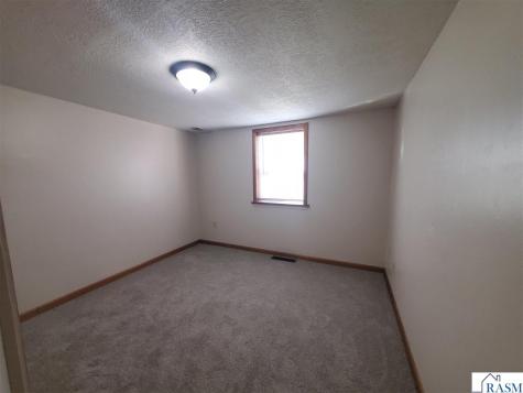 719 N Spring New Ulm MN 56073