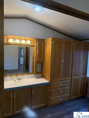 13 NW 22nd Avenue Faribault MN 55021