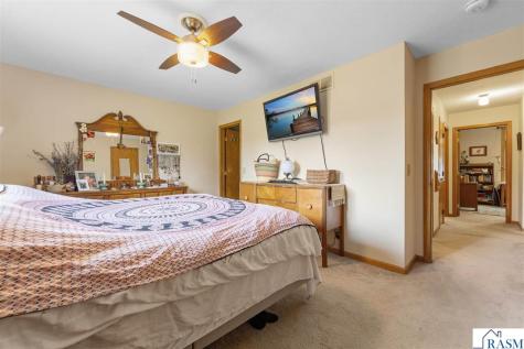 2306 Snowbird Lane North Mankato MN 56003