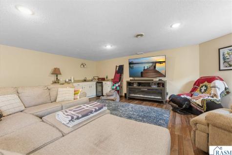 2306 Snowbird Lane North Mankato MN 56003
