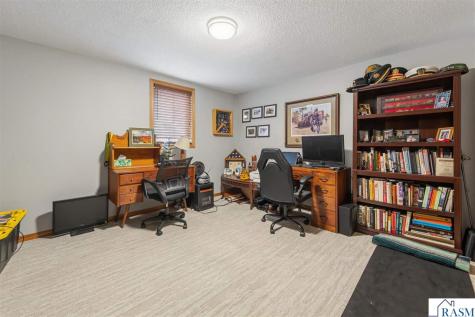 2306 Snowbird Lane North Mankato MN 56003