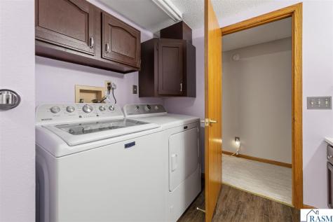 2306 Snowbird Lane North Mankato MN 56003