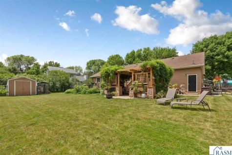 2306 Snowbird Lane North Mankato MN 56003