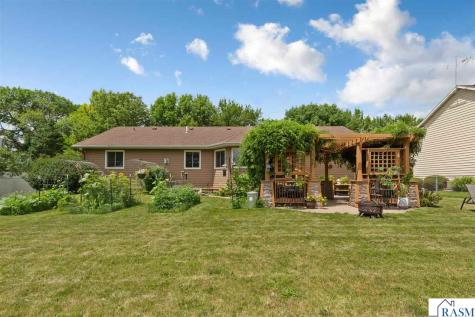 2306 Snowbird Lane North Mankato MN 56003