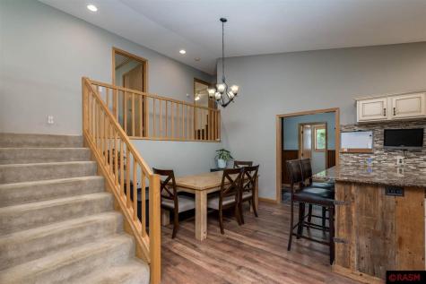 204 Stonehenge Drive Mankato MN 56001