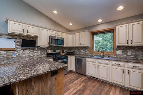 204 Stonehenge Drive Mankato MN 56001