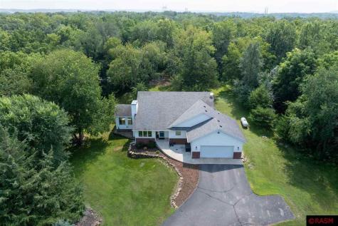 204 Stonehenge Drive Mankato MN 56001