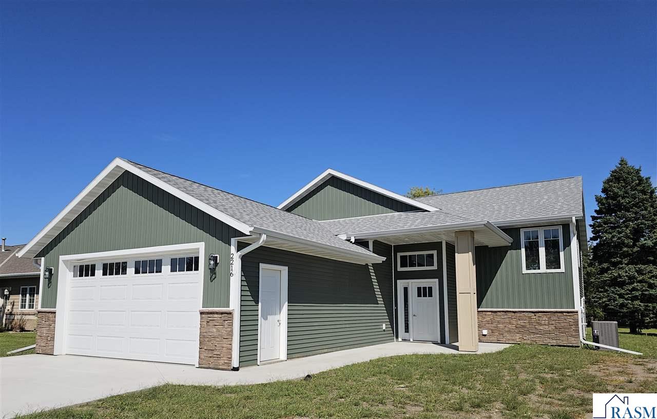 2216 Lake Avenue New Ulm MN 56073-999