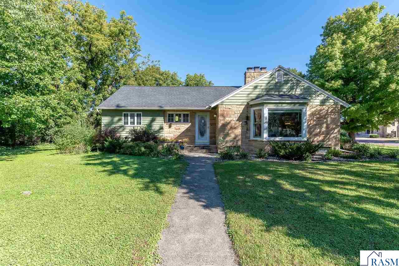 31 E Lake Avenue Minnesota Lake MN 56068