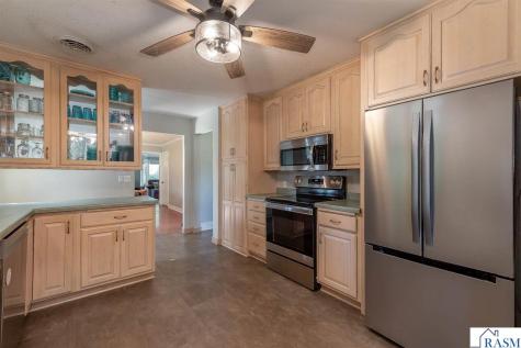 31 E Lake Avenue Minnesota Lake MN 56068