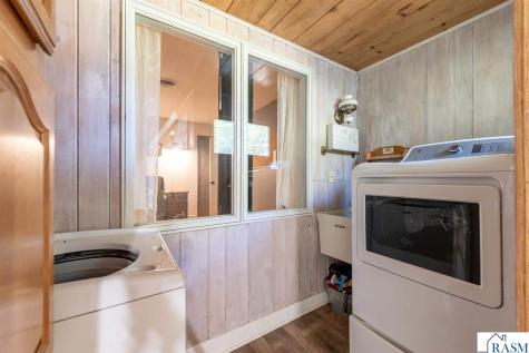31 E Lake Avenue Minnesota Lake MN 56068