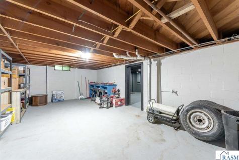 31 E Lake Avenue Minnesota Lake MN 56068