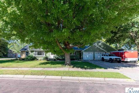 31 E Lake Avenue Minnesota Lake MN 56068