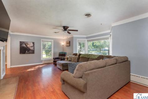 31 E Lake Avenue Minnesota Lake MN 56068